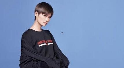 娱乐吃瓜李宇春视频大全